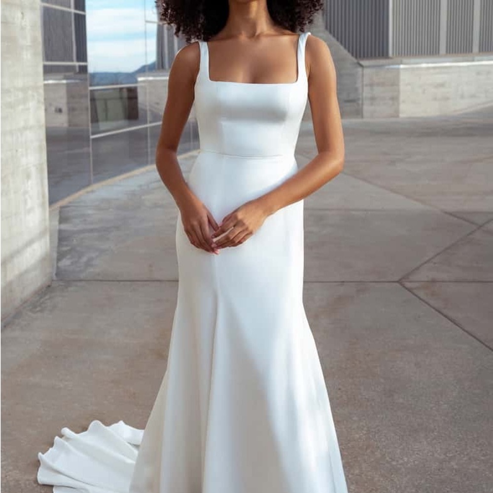 Elegant Jenny Yoo Jana Wedding Dress